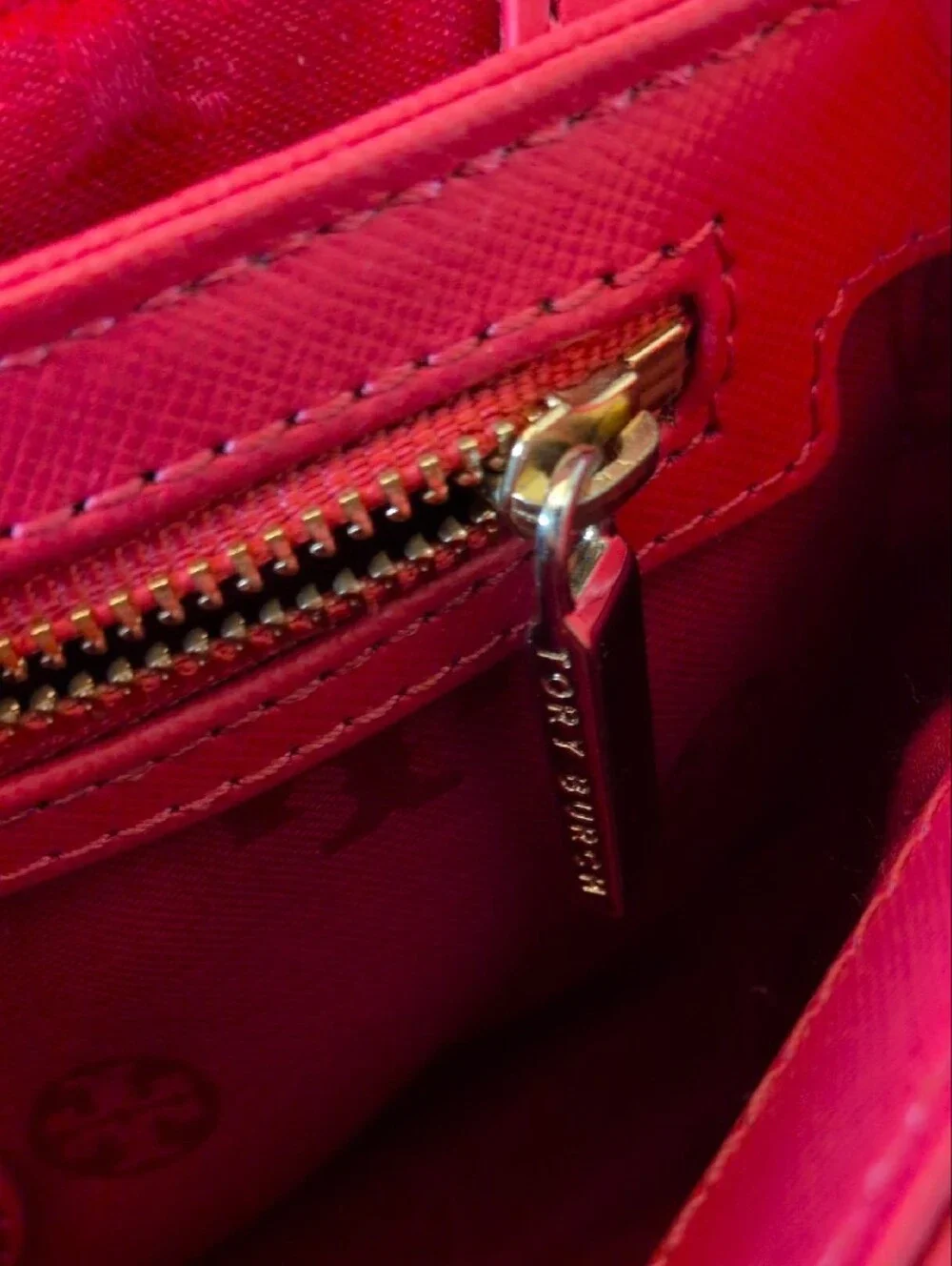Tory Burch Robinson Mini Chain Crossbody Hot Pink